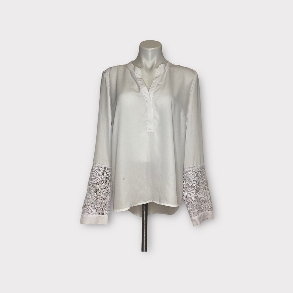 XOXO White Lace Long Sleeve V-neck Blouse